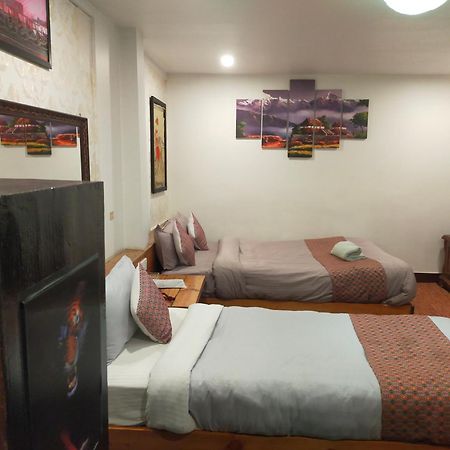 Hotel Shree Tara Kathmandu Esterno foto