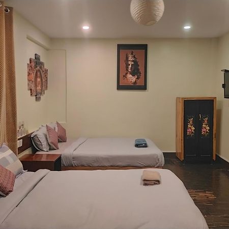 Hotel Shree Tara Kathmandu Esterno foto