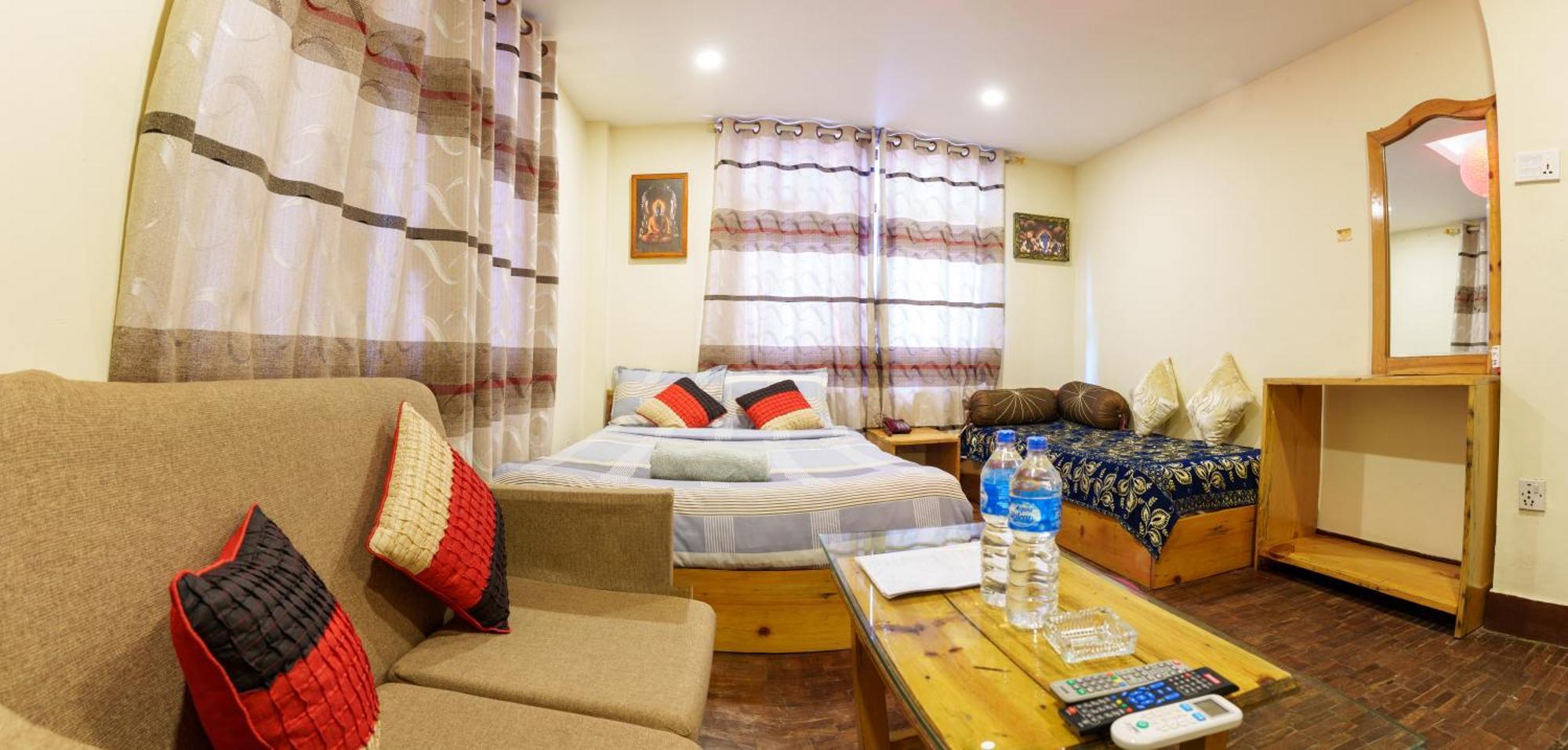 Hotel Shree Tara Kathmandu Esterno foto
