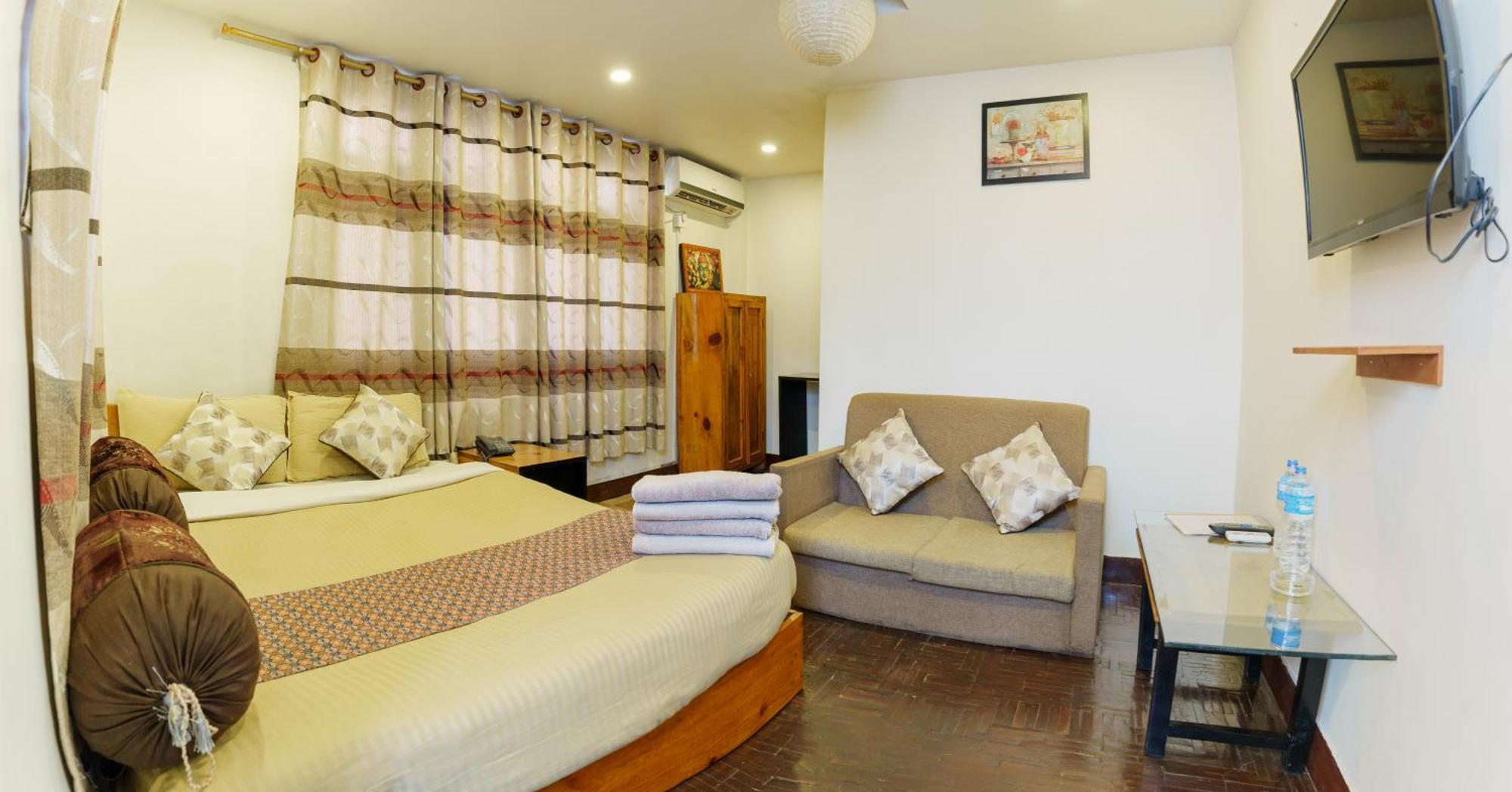 Hotel Shree Tara Kathmandu Esterno foto