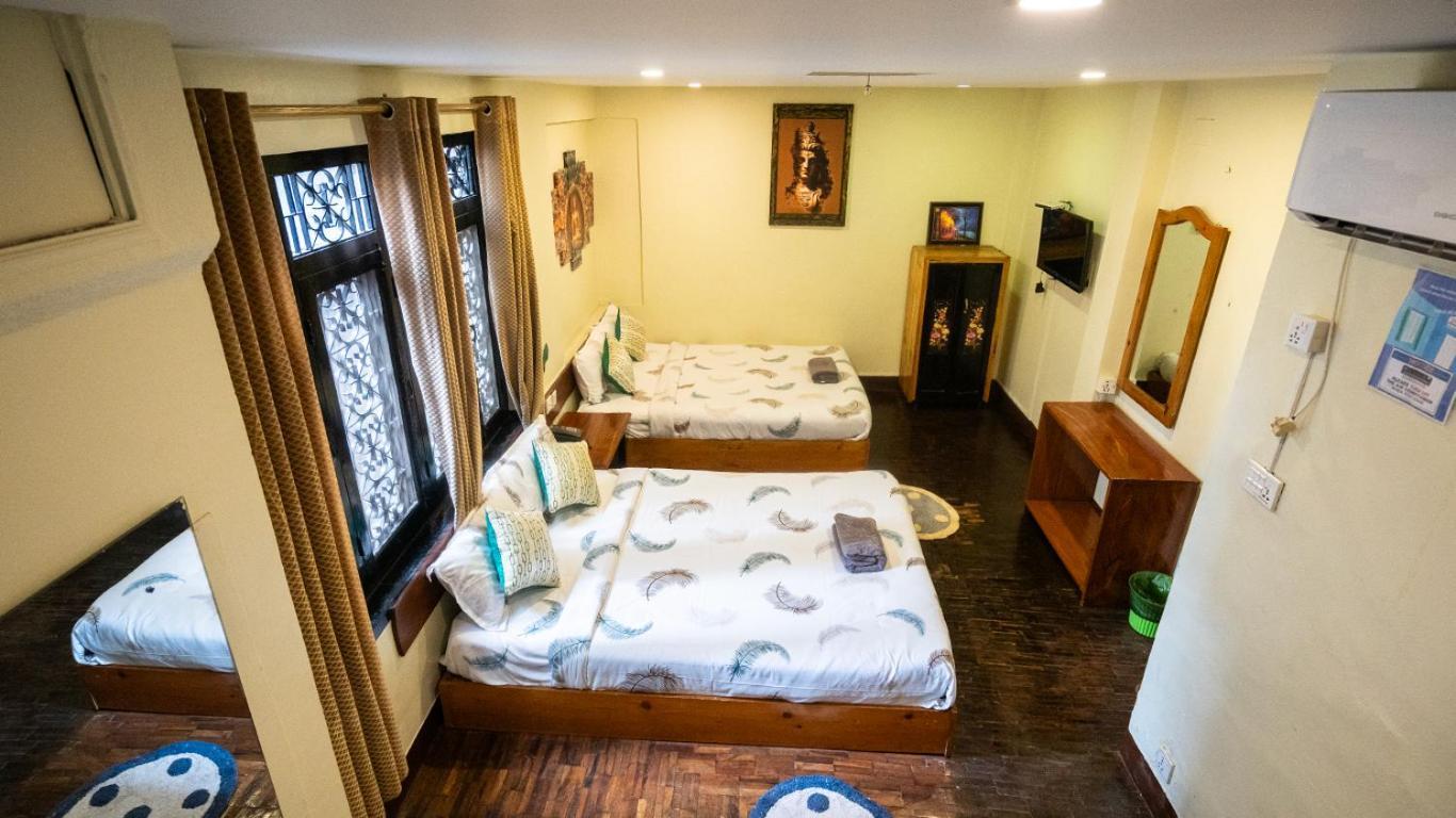 Hotel Shree Tara Kathmandu Esterno foto