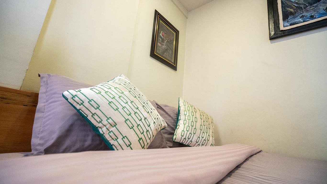 Hotel Shree Tara Kathmandu Esterno foto