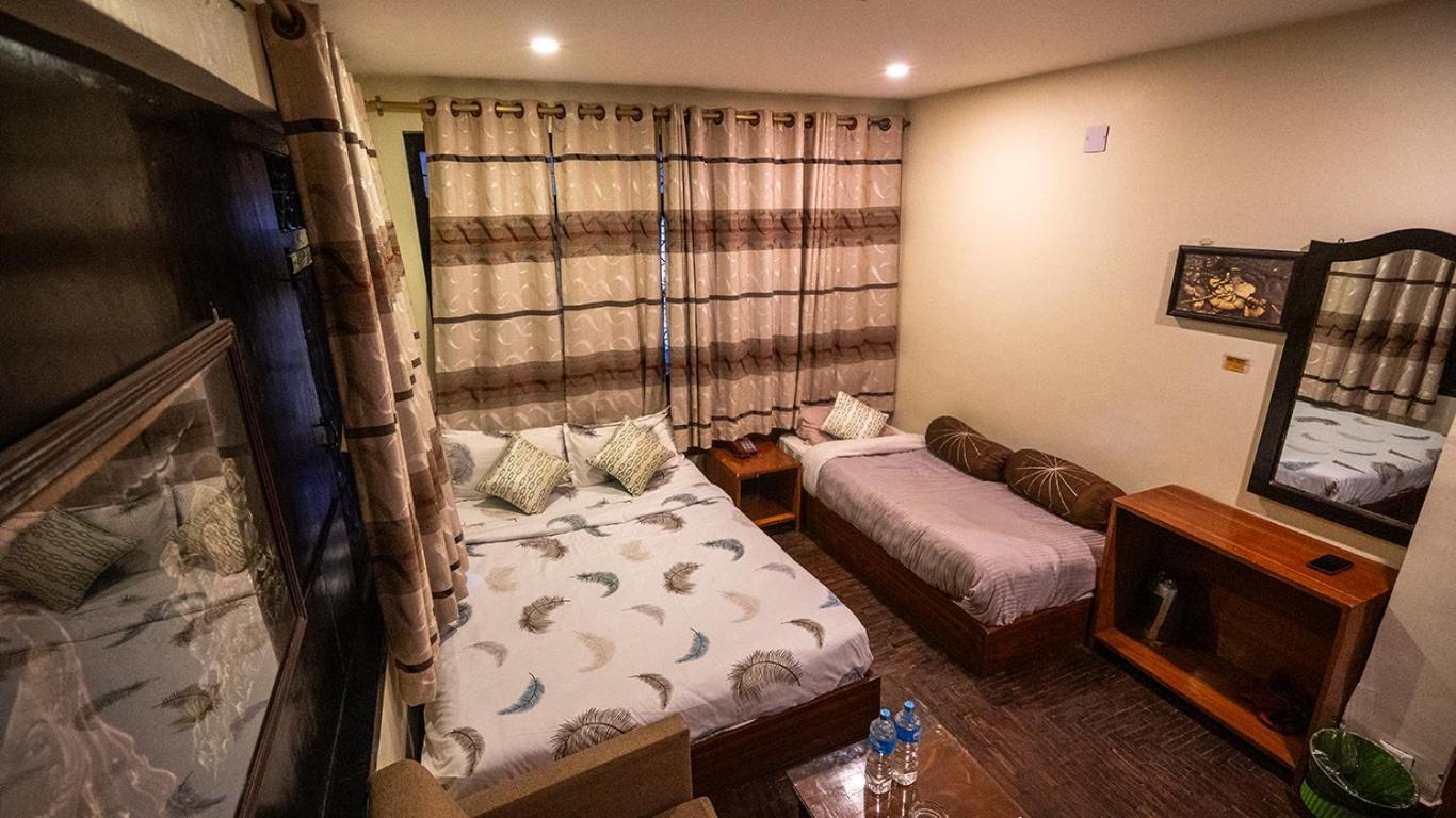 Hotel Shree Tara Kathmandu Esterno foto