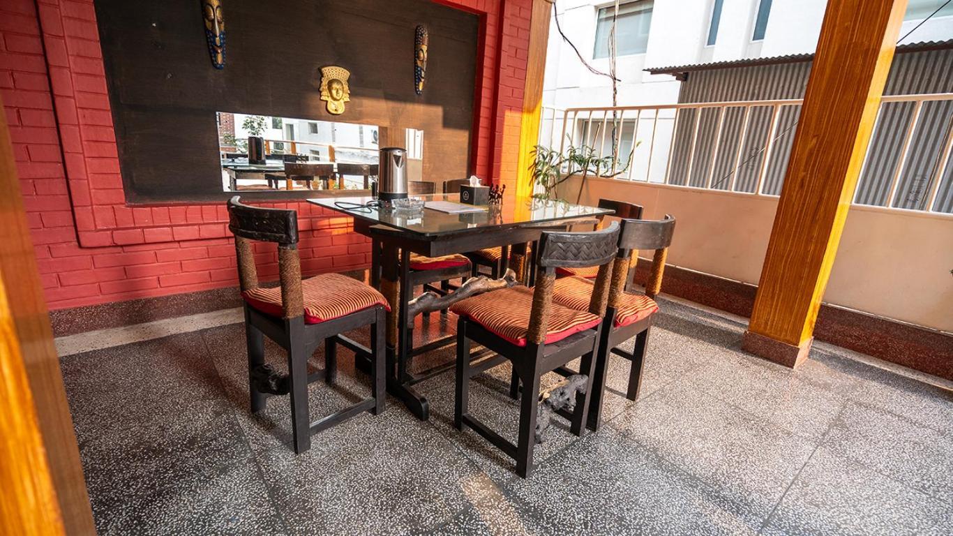 Hotel Shree Tara Kathmandu Esterno foto